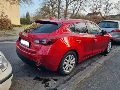 Używany Mazda 3 150 KM (110 kW) 2016 Czerwony Hatchback