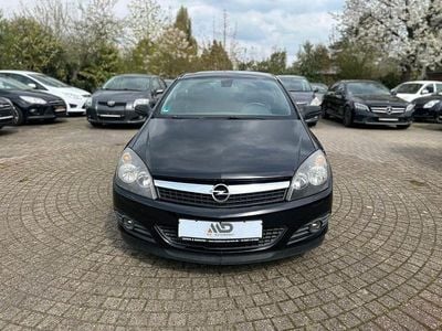 Usata Opel Astra GTC 90 CV (66 kW) 2009 Nero Coupé