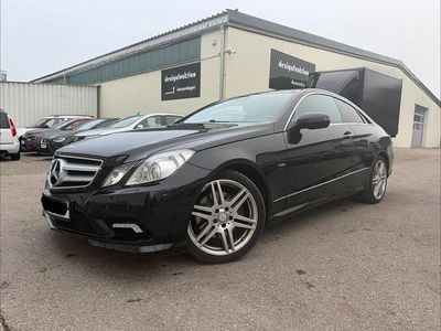 Gebraucht Mercedes E350 AMG line 292 PS (214 kW) 2009 Schwarz Coupé