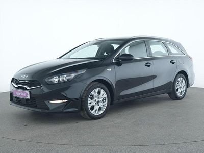 Second-hand Kia Ceed Vision 160 CP (117 kW) 2023 Negru Hatchback