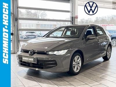 Gebraucht VW Golf VIII Life 150 PS (110 kW) 2024 Grau Limousine