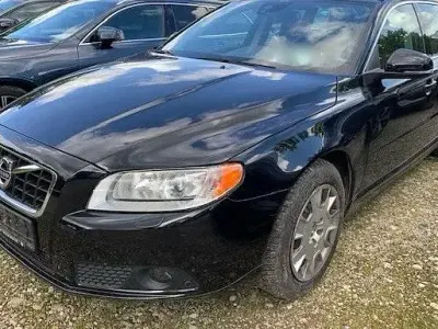 Gebraucht Volvo V70 Pro 179 PS (131 kW) 2012 Schwarz Kombi
