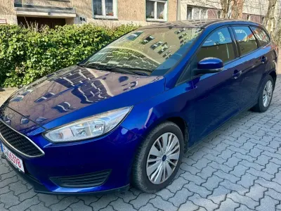 Gebraucht Ford Focus Trend 101 PS (74 kW) 2016 Blau Kombi