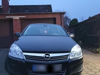Gebraucht Opel Astra Edition 116 PS (85 kW) 2009 Schwarz Limousine