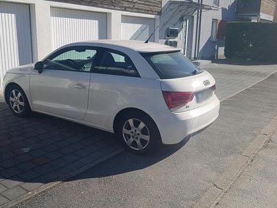 Gebraucht Audi A1 105 PS (77 kW) 2010 Weiß Kleinwagen
