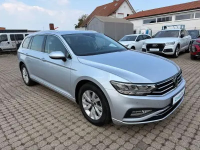 Gebraucht VW Passat Business 150 PS (110 kW) 2022 Silber Kombi