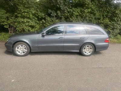 Mercedes E280