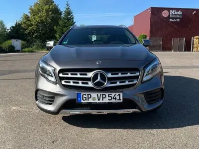 Gebraucht Mercedes GLA200 AMG line 156 PS (114 kW) 2017 Grau SUV