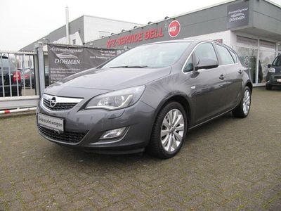 Grau Gebraucht 2011 Opel Astra Limousine | 8.499 € (Fairer Preis)