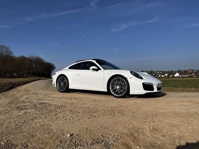 Porsche 911 Carrera