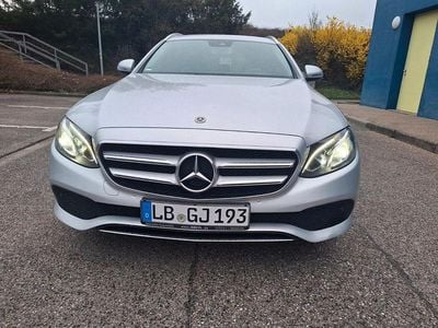 Gebraucht Mercedes E220 194 PS (142 kW) 2017 Silber Limousine