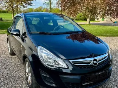 Gebraucht Opel Corsa 69 PS (50 kW) 2013 Schwarz Kleinwagen