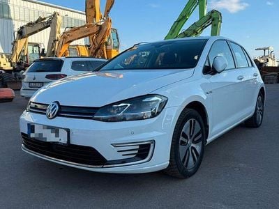 Gebraucht VW e-Golf 100 kW (136 PS) 2019 Weiß Kleinwagen