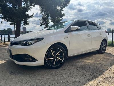 Toyota Auris Hybrid