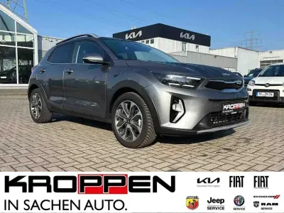 Gebraucht Kia Stonic Spirit 101 PS (74 kW) 2024 Astrograu met. SUV