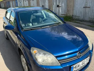 Usata Opel Astra 103 CV (75 kW) 2004 Blu Utilitaria