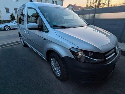 Gebraucht VW Caddy Trendline 102 PS (75 kW) 2018 Silber Van / Kleinbus