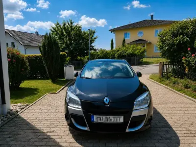 Gebraucht Renault Mégane Coupé Dynamique 131 PS (96 kW) 2009 Schwarz Coupé