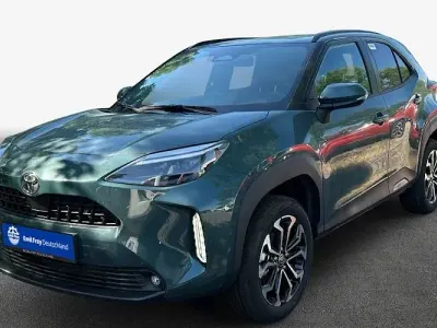 Neu Toyota Yaris Cross 130 PS (95 kW) 2026 Grün SUV
