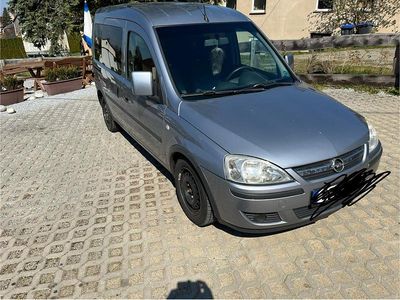 Second-hand Opel Combo 86 CP (63 kW) 2008 Andere farben Monovolum