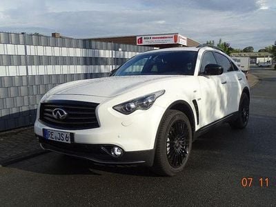 Infiniti QX70