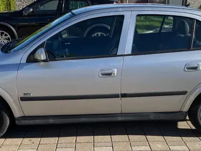 Brugt Opel Astra Njoy 101 HK (74 kW) 2003 Sølv Sedan