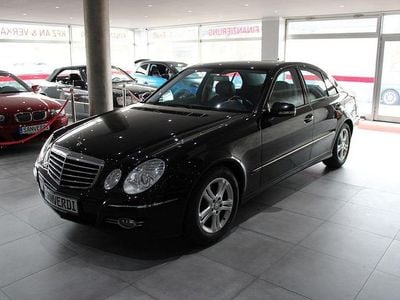 Gebraucht Mercedes E220 Avantgarde 170 PS (125 kW) 2009 Obsidianschwarz Limousine