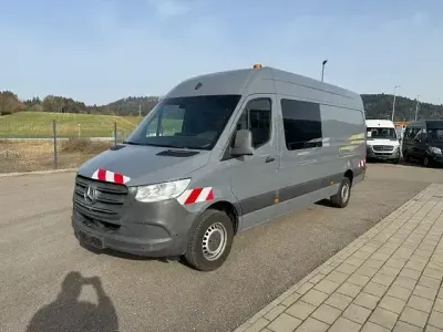 Używany Mercedes Sprinter 163 KM (119 kW) 2019 Czarny Van