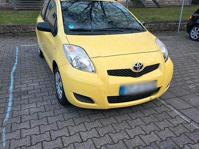 Gebraucht Toyota Yaris 69 PS (50 kW) 2009 Gelb Kleinwagen