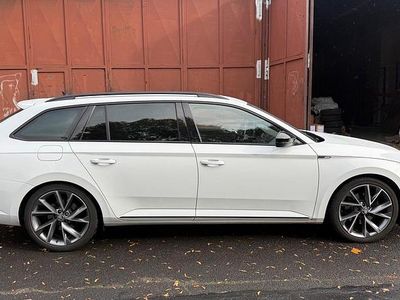 Gebraucht Skoda Superb SportLine 220 PS (161 kW) 2018 Weiß Kombi