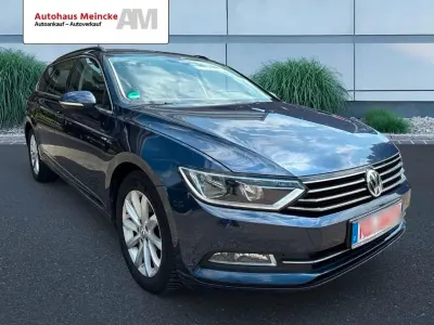 Gebraucht VW Passat Comfortline 150 PS (110 kW) 2015 Blau Kombi