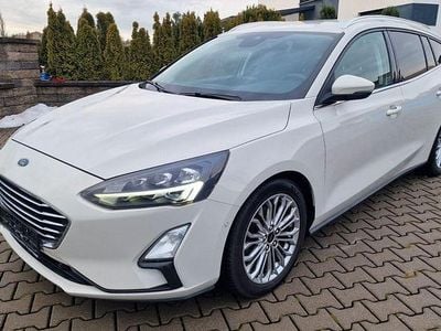Weiß Gebraucht 2019 Ford Focus Limousine | 7.735 € (Fairer Preis)