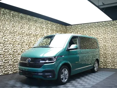 Gebraucht VW Multivan Generation Six 204 PS (150 kW) 2022 Grün Van / Kleinbus