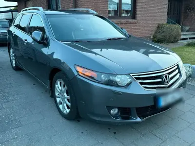 Gebraucht Honda Accord Executive 150 PS (110 kW) 2010 Silber Kombi