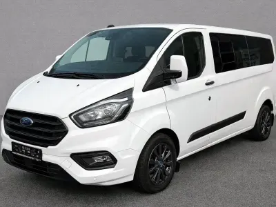 Gebraucht Ford Tourneo Trend 131 PS (96 kW) 2023 Frozen white Kombi