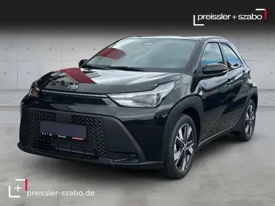 Neu Toyota Aygo X Active 117 PS (86 kW) 2026 Black mica / ink SUV