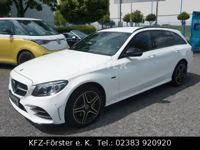 Gebraucht Mercedes C300e 211 PS (155 kW) 2021 Weiß Kombi