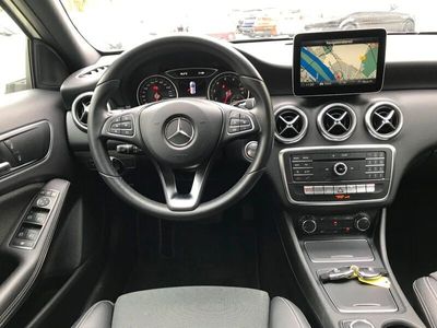 gebraucht Mercedes A180 BlueEFFICIENCY Edition*Automatik*Navigation*Sport