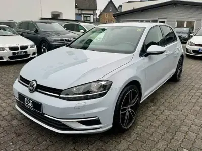 Gebraucht VW Golf VII Sport 184 PS (135 kW) 2019 Weiß Limousine