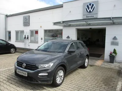 Gebraucht VW T-Roc Basis 110 PS (80 kW) 2022 Grau SUV