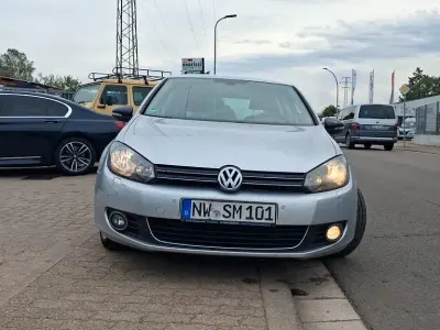 Gebraucht VW Golf VI Style 122 PS (89 kW) 2011 Silber Kleinwagen