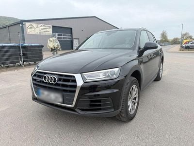 Käytetty Audi Q5 163 HP (119 kW) 2019 Musta Katumaasturi