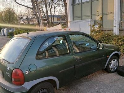 Second-hand Opel Corsa 54 CP (39 kW) 1998 Verde Hatchback