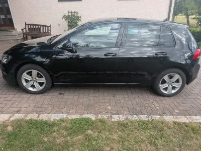 Gebraucht VW Golf VII Comfortline 105 PS (77 kW) 2013 Schwarz Limousine