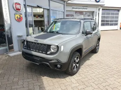 Gebraucht Jeep Renegade Trailhawk 179 PS (131 kW) 2022 Stinggray clear coat SUV