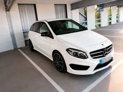 Gebraucht Mercedes B220 AMG line 184 PS (135 kW) 2017 Weiß Kleinwagen