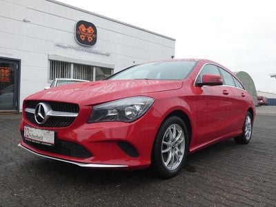Gebraucht Mercedes CLA220 Shooting Brake 184 PS (135 kW) 2018 Rot Kombi