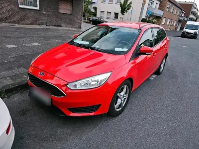 Gebraucht Ford Focus 125 PS (91 kW) 2015 Rot Kombi