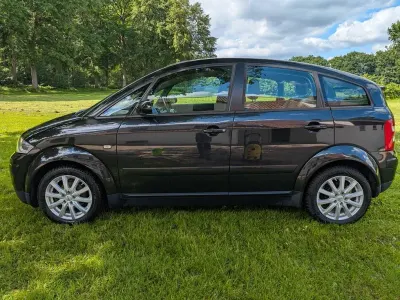Gebraucht Audi A2 75 PS (55 kW) 2001 Schwarz Kleinwagen