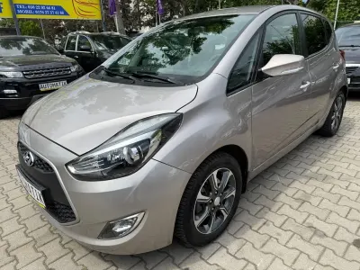 Gebraucht Hyundai ix20 YES! 125 PS (91 kW) 2016 Silber Kleinwagen